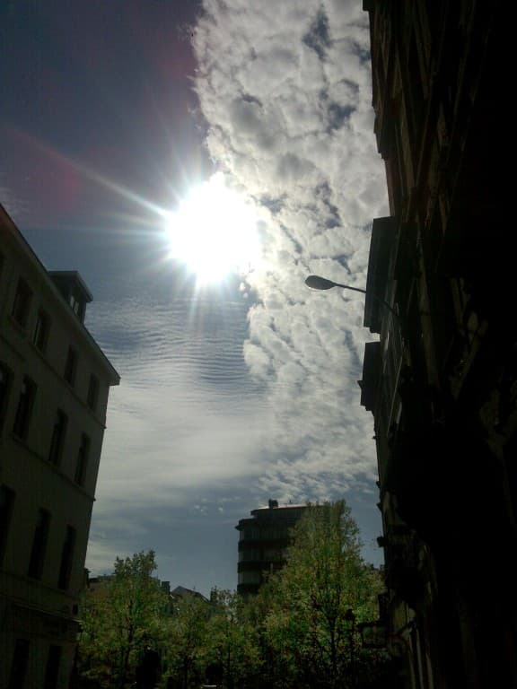 Soleil matinal sur la place Blijkaert