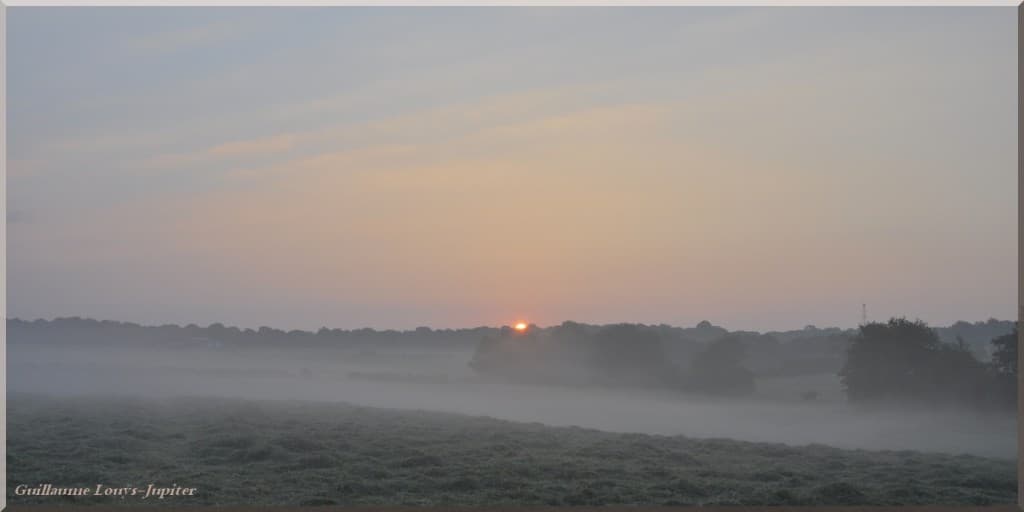 Lever brumeux