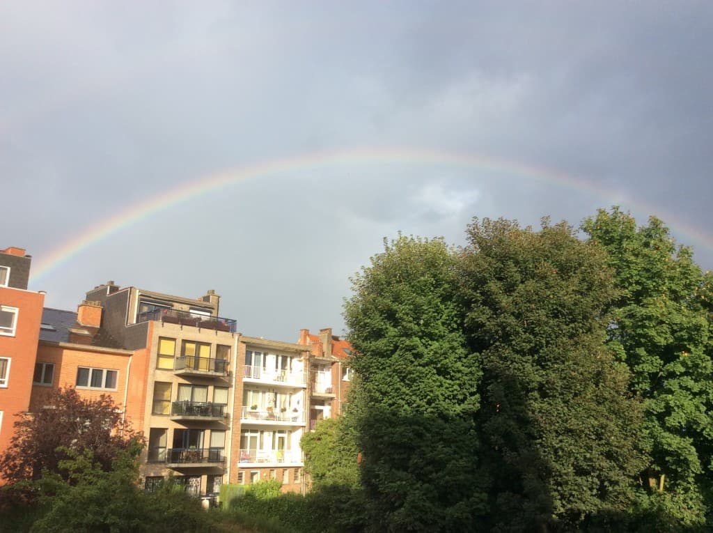 Arc-en-ciel sur Bruxelles