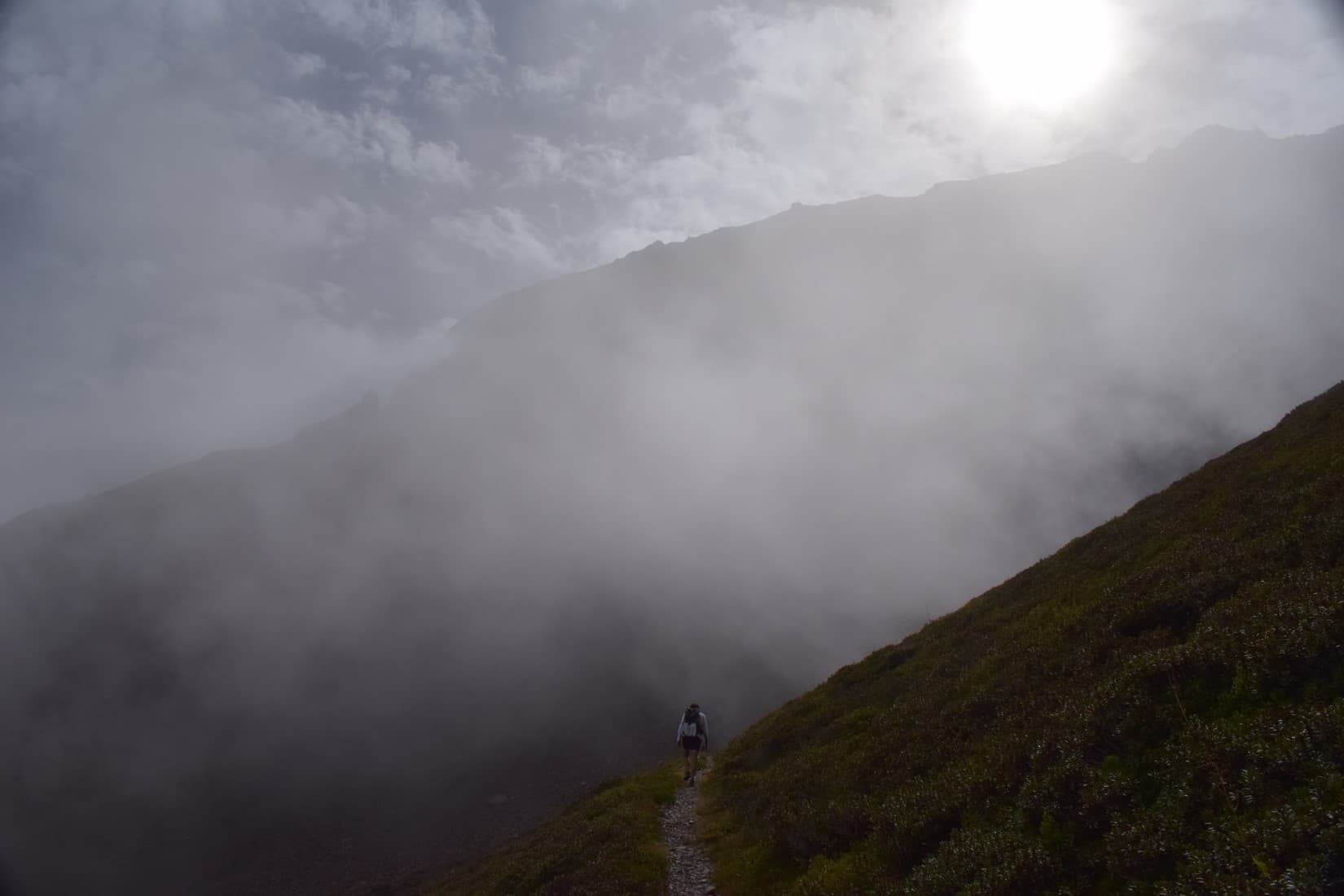 Nuages tenaces