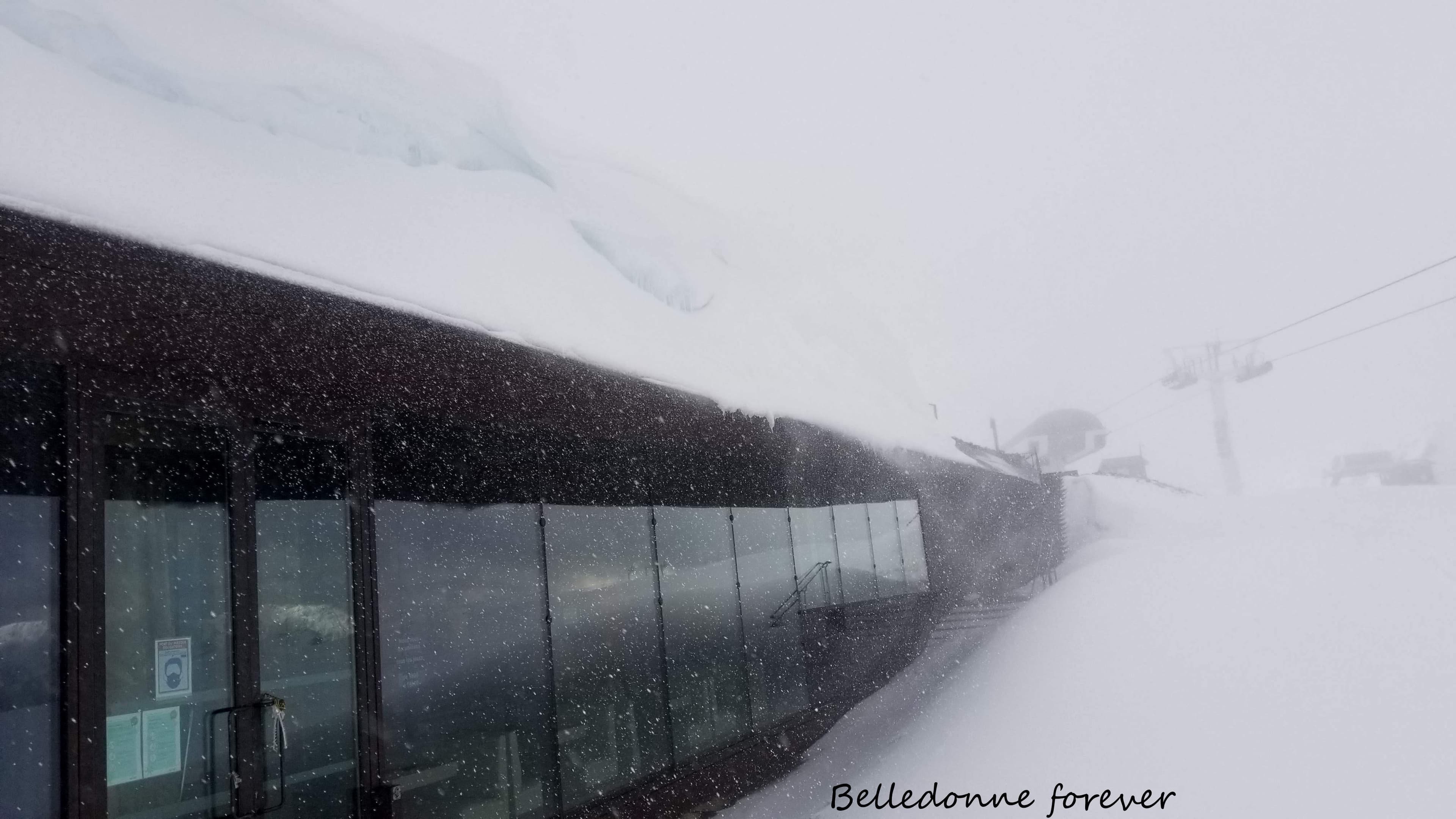 Tempête de neige et grésille et bien froid avec le vent A.P.
