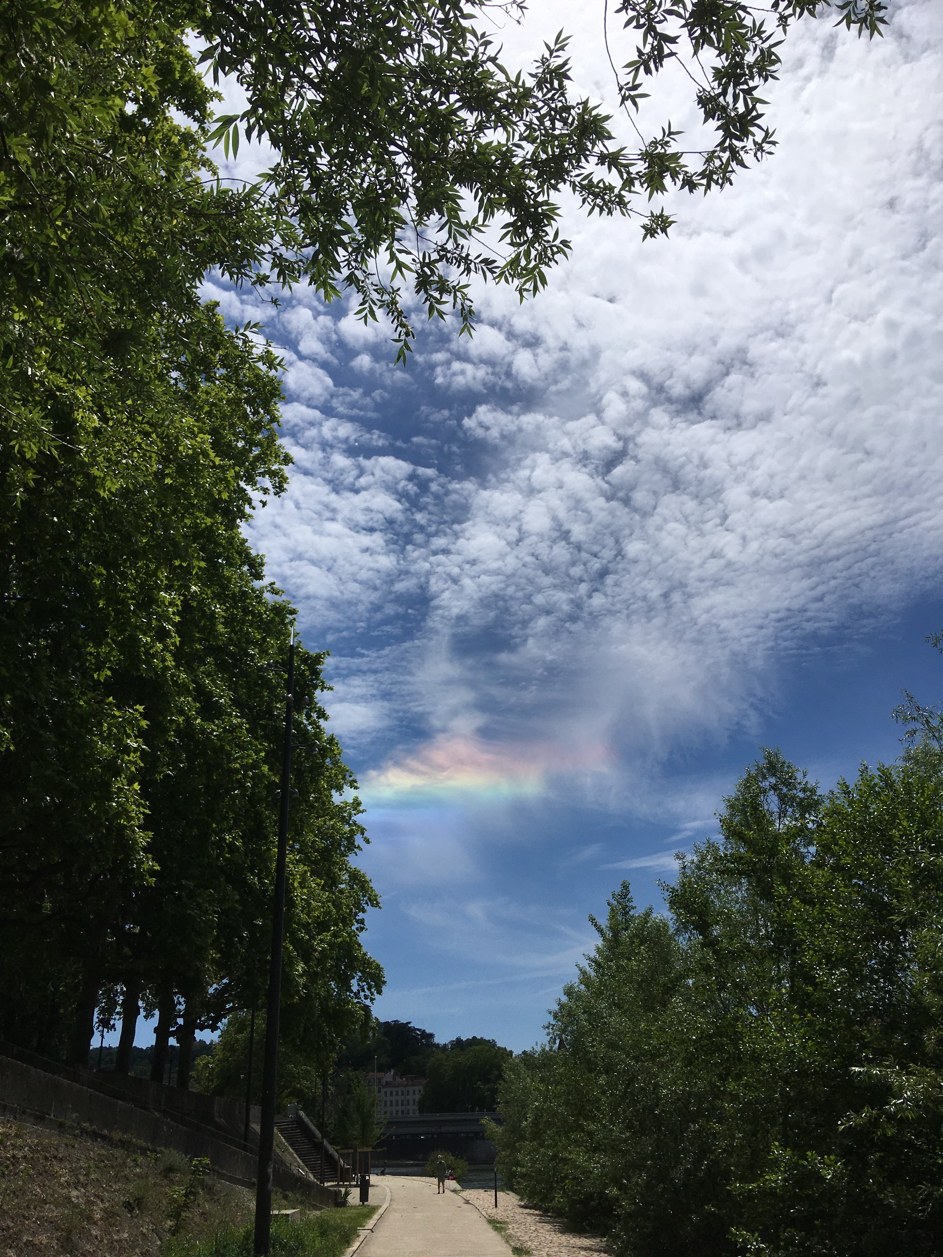 nuage arc en ciel (bis)