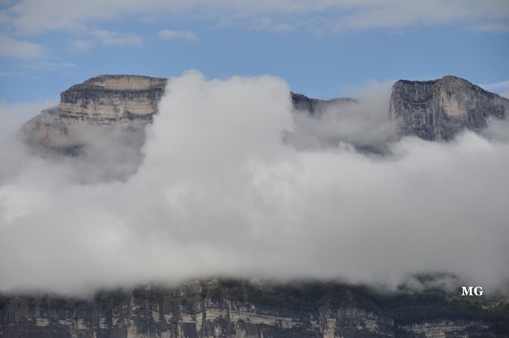 Curieuse valse nuageuse sur le massif de la Chartreuse !!!