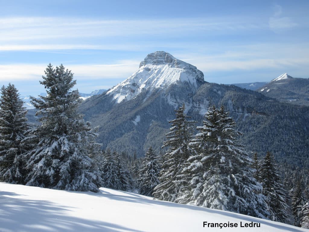 Chamechaude au soleil et sous la neige