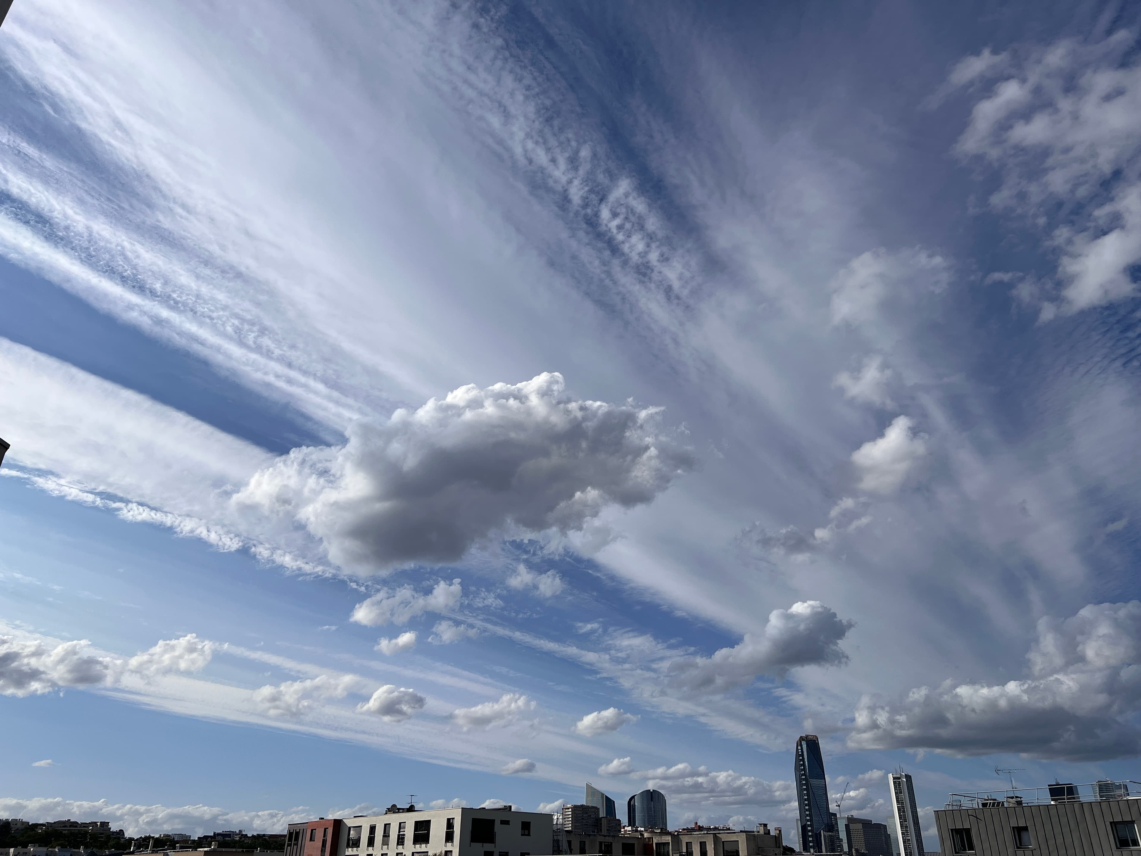 Convergence nuageuse sur Ekla