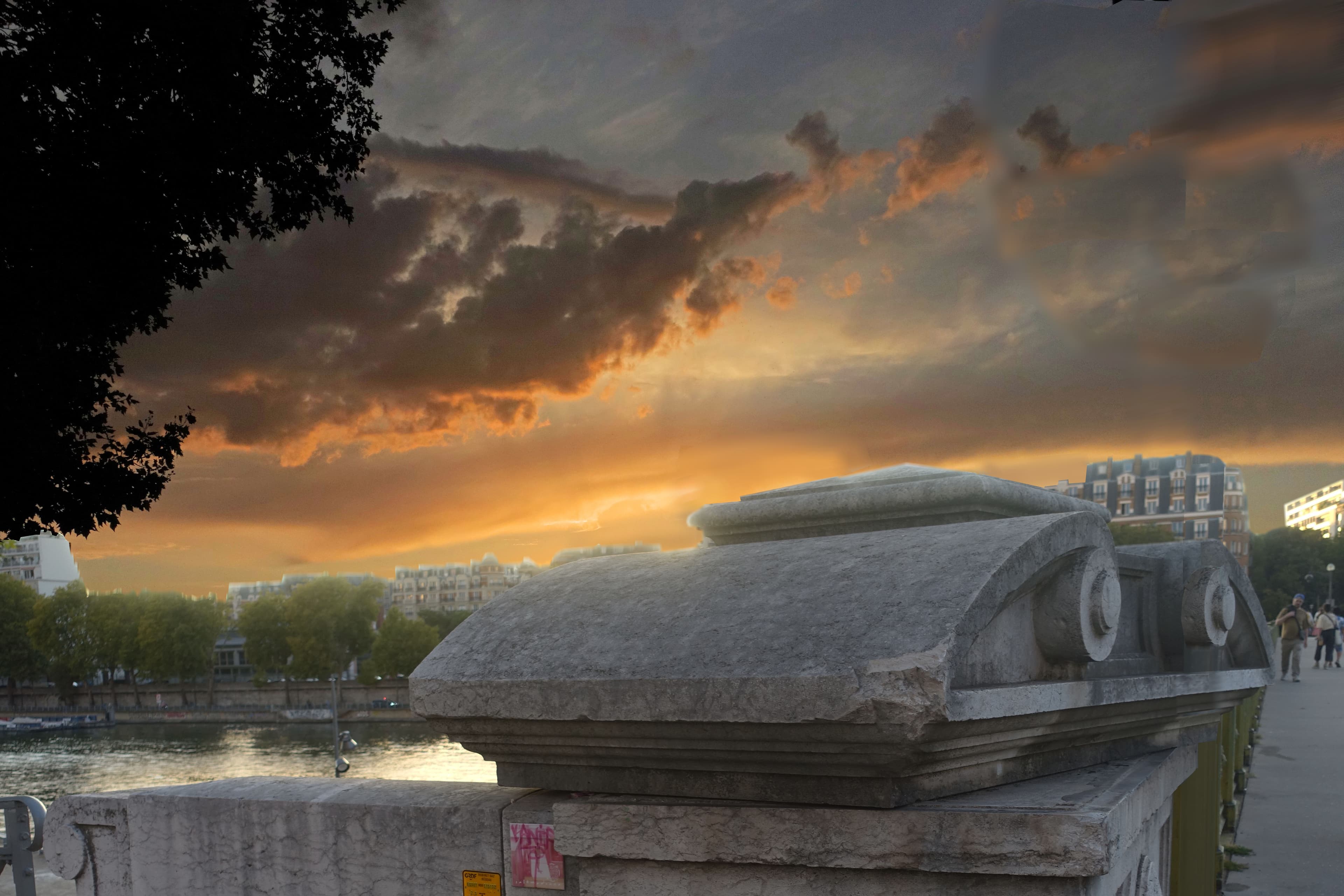 Coucher de soleil vu du Pont Mirabeau