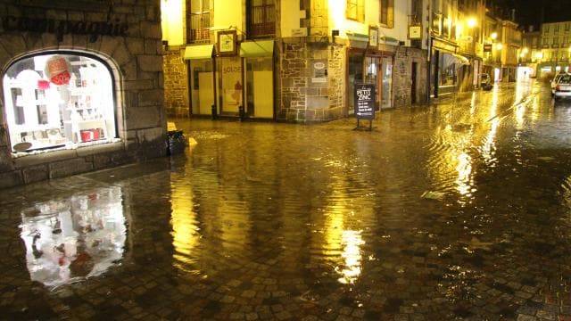 Image d'illustration pour Dépression Petra les 4 et 5 février - tempête et vagues sur l'Ouest