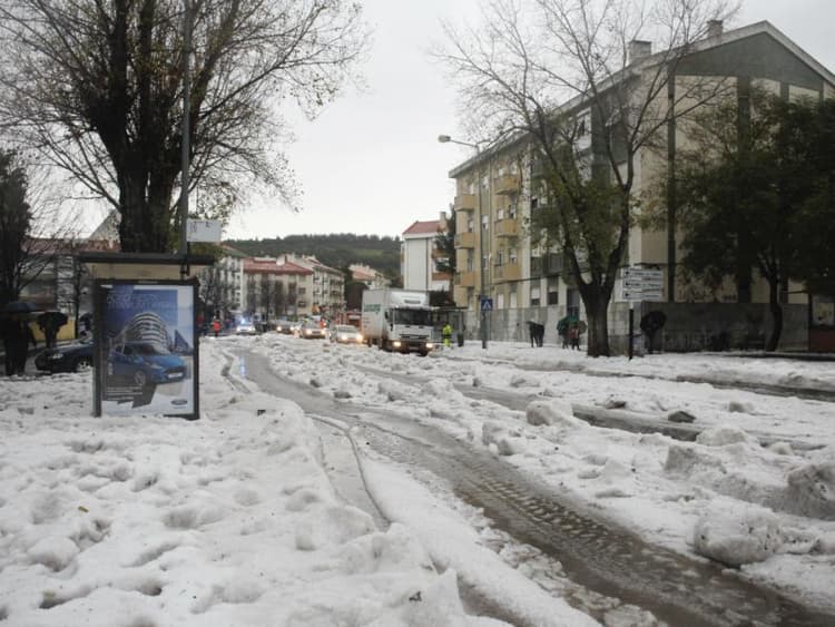 Image d'illustration pour Violents orages de grêle à Lisbonne au Portugal