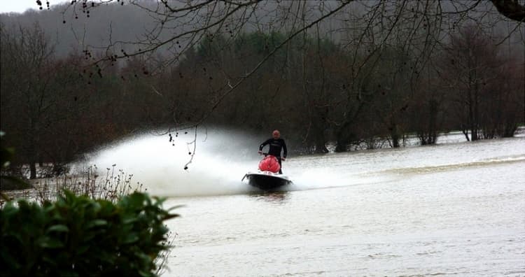 Image d'illustration pour Suivi des intempéries dans le Sud-Ouest et près des Pyrénées