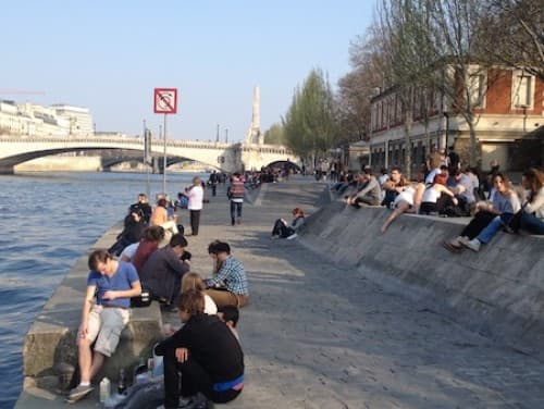 La fin du mois de mars fut extraordinaire et vraiment estivale. Photo prise à Paris le 25 mars 2012.