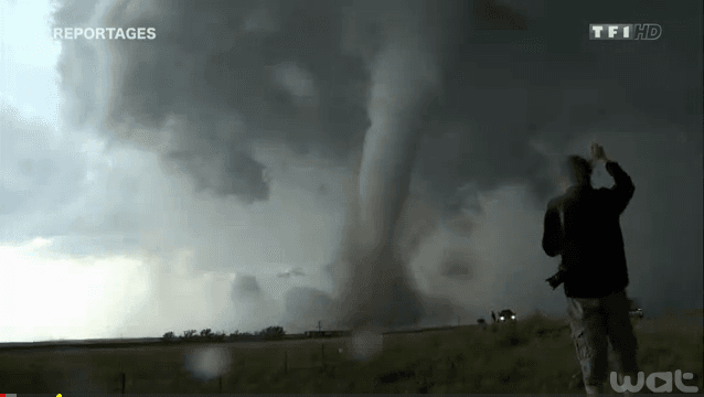 Image d'illustration pour Reportages : les chasseurs de tornade