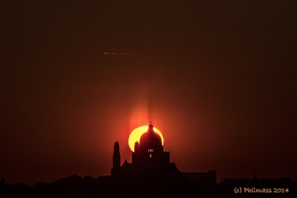 Taj-Mahalesque